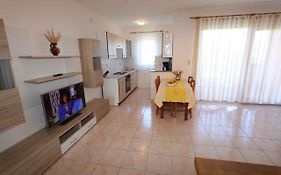 Apartments In Silo/Insel Krk 13430